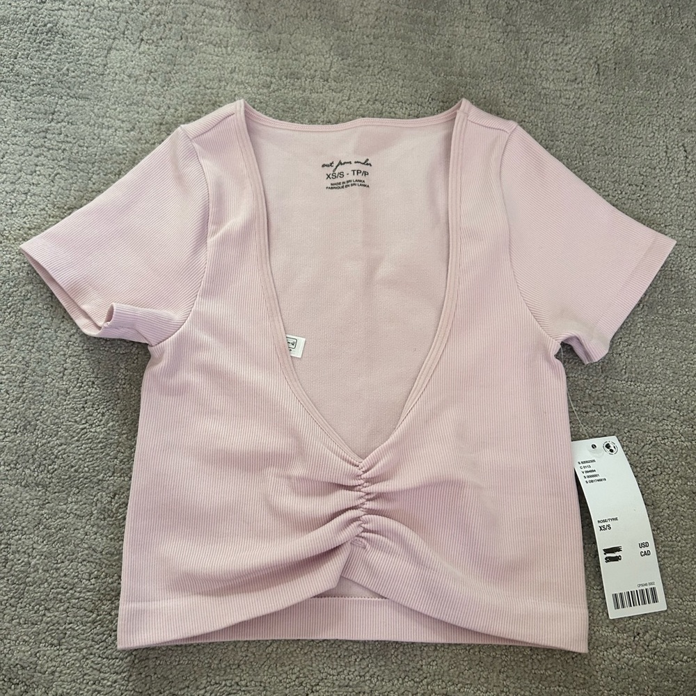 NWT pink urban crop top